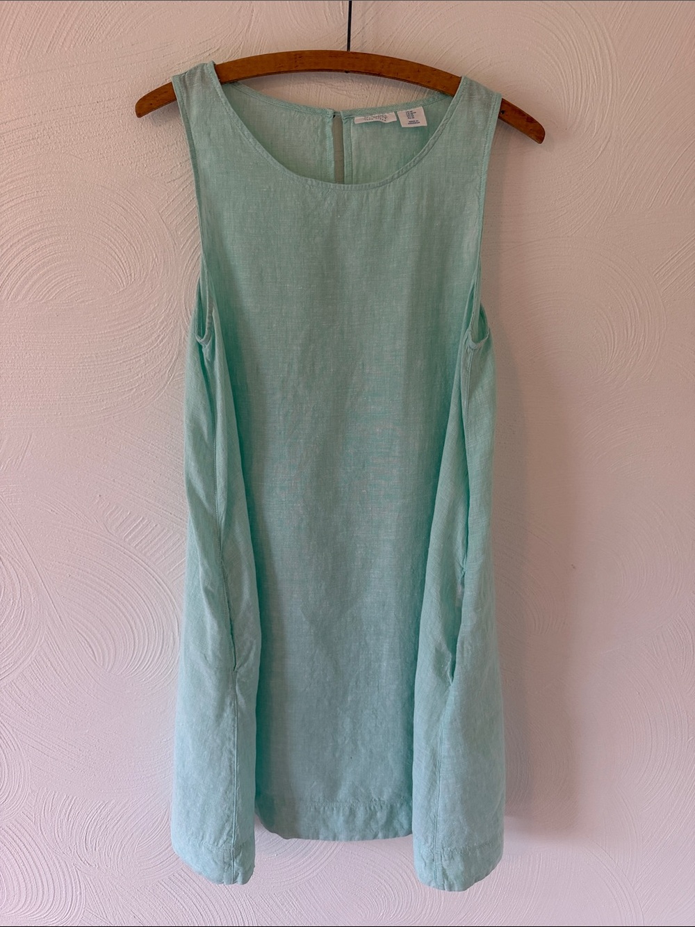 Sigrid Olsen 100% Linen Classic Light Green Shift Dress.  Size Medium.